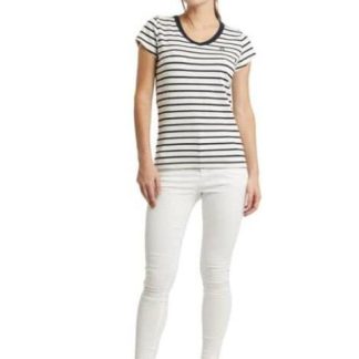 PLAYERA BASICA CUELLO V MANGA CORTA BLANCO HOLLY LAND