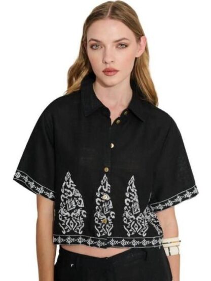 BLUSA CON BORDADO NEGRO HOLLY LAND