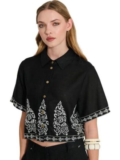 BLUSA CON BORDADO NEGRO HOLLY LAND - Image 5