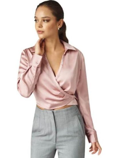 BLUSA CROP SATINADA PALO DE ROSA HOLLY LAND - Image 3