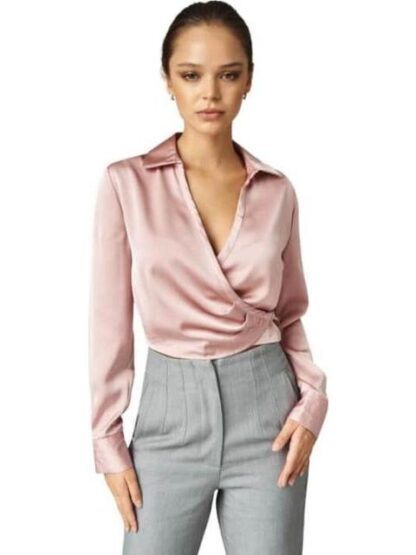 BLUSA CROP SATINADA PALO DE ROSA HOLLY LAND - Image 4