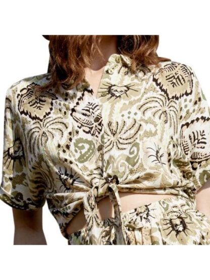 BLUSA ESTAMPADA CON AMARRE VERDE OLIVO HOLLY LAND - Image 5