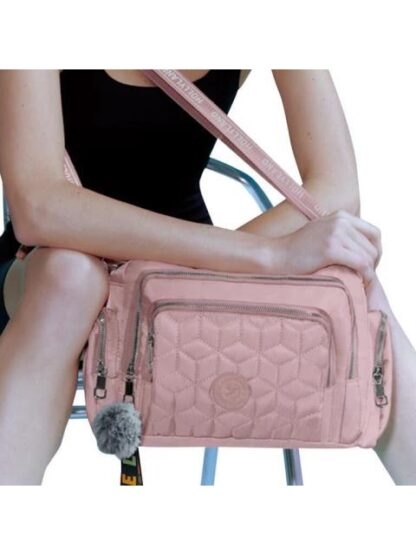 BOLSA CROSSBODY CAPITONADA CON LLAVERO PALO DE ROSA HOLLY LAND