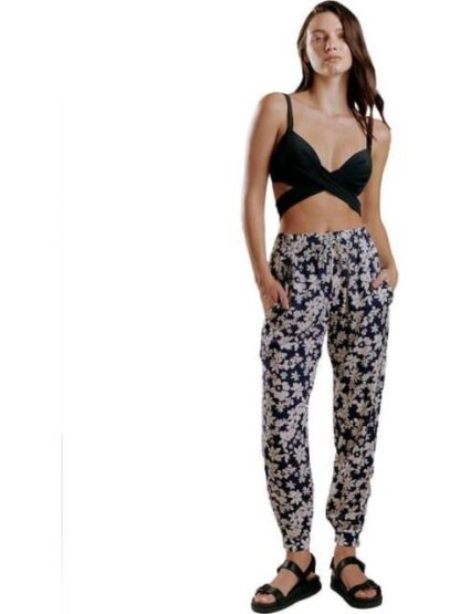PANTALON JOGGER ESTAMPADO FLOREADO HOLLY LAND - Image 6