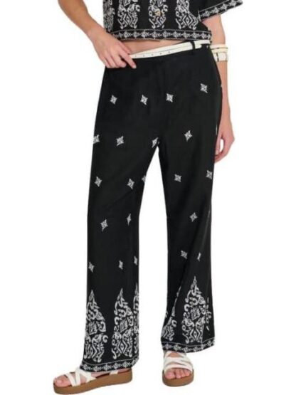 PANTALON BORDADO NEGRO HOLLY LAND - Image 3