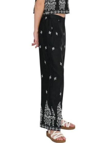 PANTALON BORDADO NEGRO HOLLY LAND - Image 5