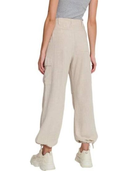 PANTALON CARGO DE LINO BEIGE HOLLY LAND - Image 4
