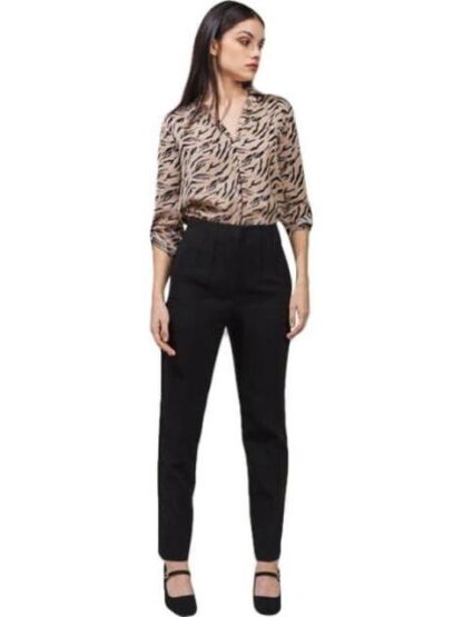 PANTALON LISO CINTURA REGULAR NEGRO HOLLY LAND