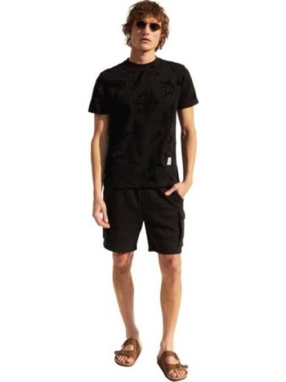 PLAYERA CUELLO REDONDO NEGRO HARD SODA