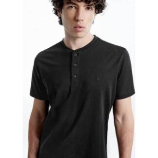 PLAYERA CUELLO REDONDO NEGRO NEXT CO