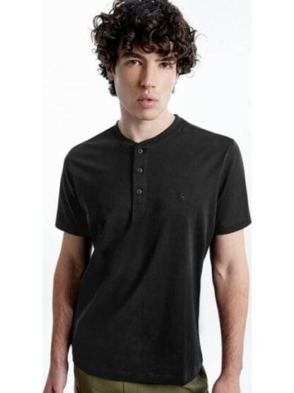 PLAYERA CUELLO REDONDO NEGRO NEXT CO