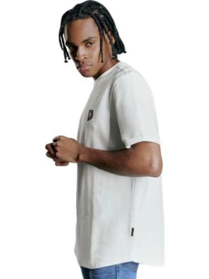 PLAYERA DE MODA CUELLO REDONDO BLANCO D.E.E.P SELECTION