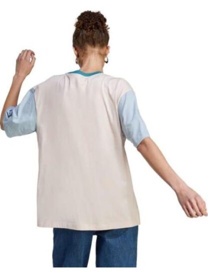 PLAYERA ESSENTIALS BOYFRIEND MULTICOLOR ADIDAS - Image 4