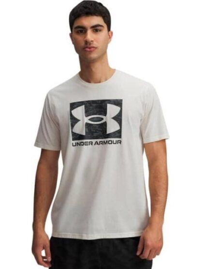 PLAYERA UA ABC CAMO BOXED LOGO SS BEIGE UNDER ARMOUR MEXICO