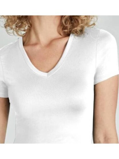 PLAYERA CUELLO V BLANCO HOLLY LAND - Image 2
