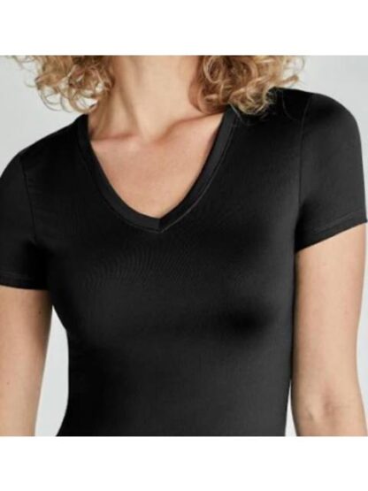 PLAYERA CUELLO V NEGRO HOLLY LAND - Image 2