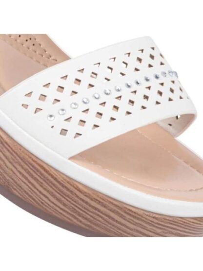SANDALIA PERFORADA CON PLATAFORMA BLANCO SHOSH - Image 6