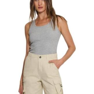 SHORT DE GABARDINA CON BOLSAS CARGO BEIGE HOLLY LAND