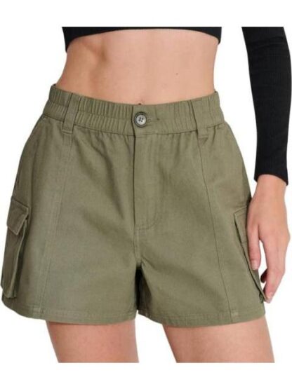 SHORT DE GABARDINA CON BOLSAS CARGO VERDE OLIVO HOLLY LAND - Image 2