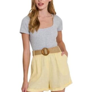 SHORT DE LINO CON CINTURON DE PAJA AMARILLO HOLLY LAND