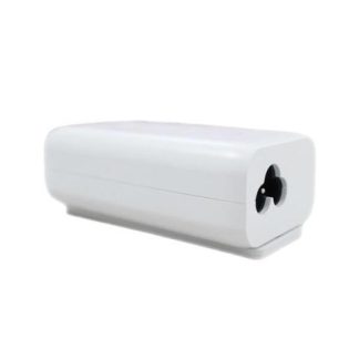 ADAPTADOR GENERICO COMPACTO CAPAZ DE ENTREGAR 30 W