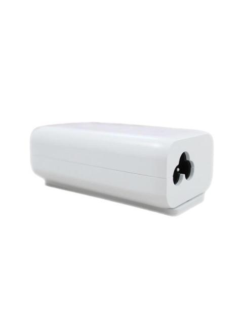ADAPTADOR GENERICO COMPACTO CAPAZ DE ENTREGAR 30 W
