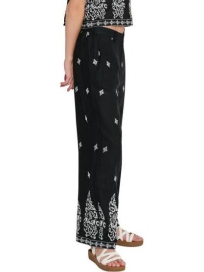PANTALON BORDADO NEGRO HOLLY LAND - Image 5