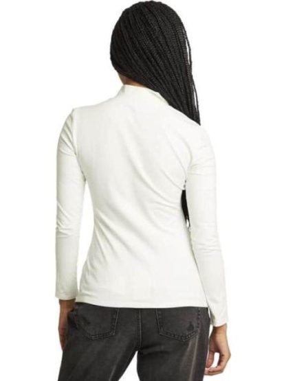 PLAYERA CUELLO ALTO BLANCO HOLLY LAND - Image 4