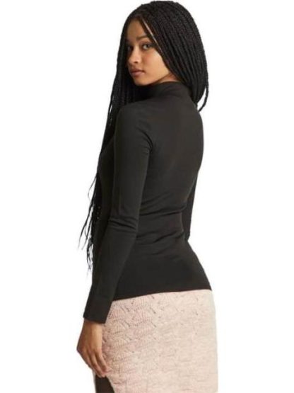 PLAYERA CUELLO ALTO NEGRO HOLLY LAND - Image 2