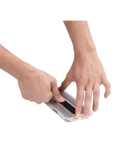 STARTECH  MICA DE PRIVACIDAD PARA IPHONE 15 VIDRIO TEMPLADO TRANSPARENTE - Image 9