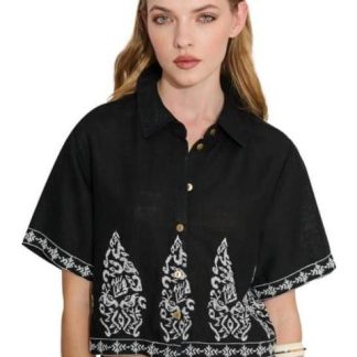 BLUSA CON BORDADO NEGRO HOLLY LAND