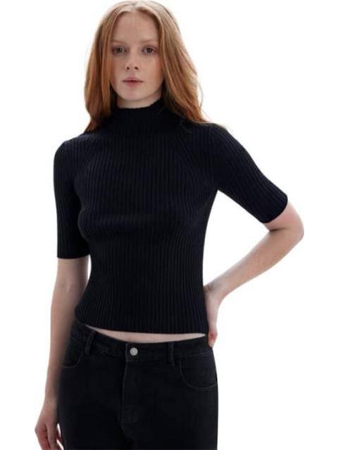 blusa_cuello_alto_negro_holly_land_2_182303