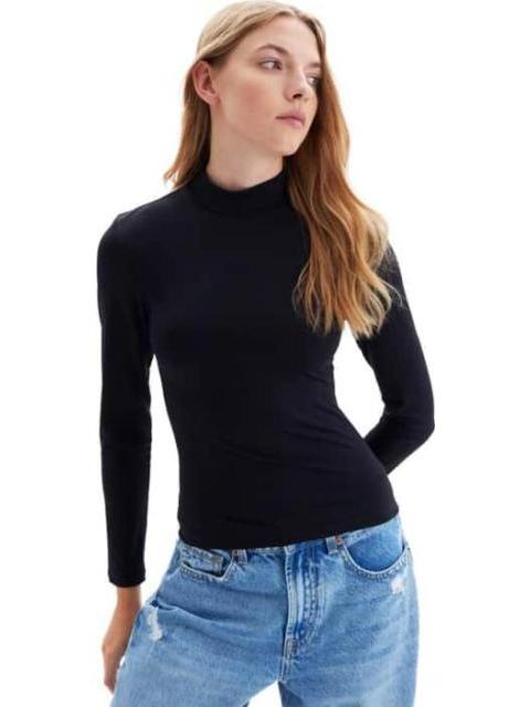 blusa_manga_larga_negro_holly_land_2_182335