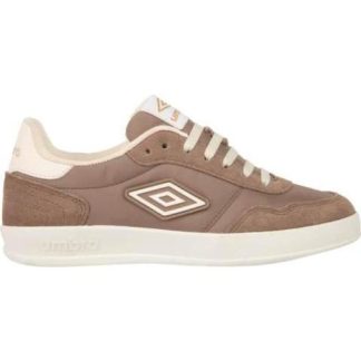 TENIS CASUAL LONA DETALLE LATERAL CAFE UMBRO