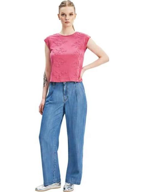 BLUSA CON DETALLES BORDADOS VINO HOLLY LAND - Imagen 2