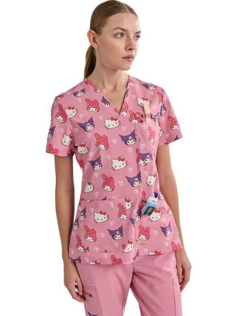 FILIPINA PIJAMA QUIRURGICA DAMA PALO DE ROSA HELLO KITTY AND FRIENDS - Imagen 2