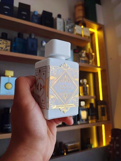 PERFUME LATTAFA BADEE AL OUD HONOR AND GLORY 100 ML - Imagen 3