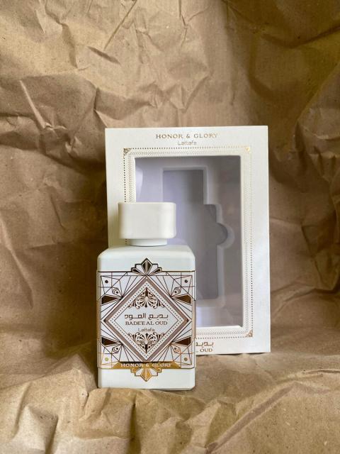 PERFUME LATTAFA BADEE AL OUD HONOR AND GLORY 100 ML - Imagen 5