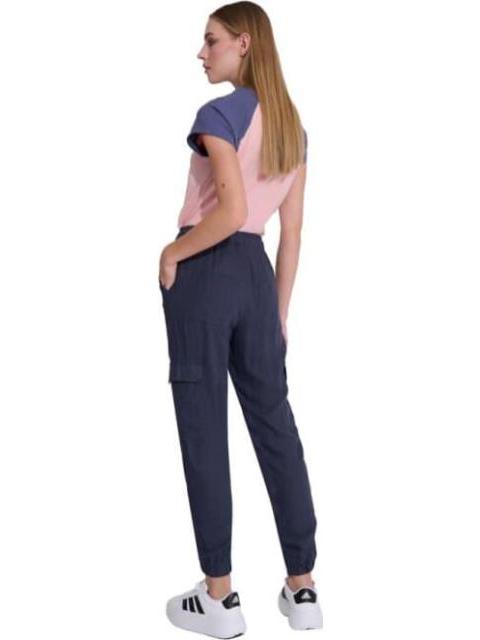 PANTALON CARGO DE LINO AZUL HOLLY LAND - Imagen 4