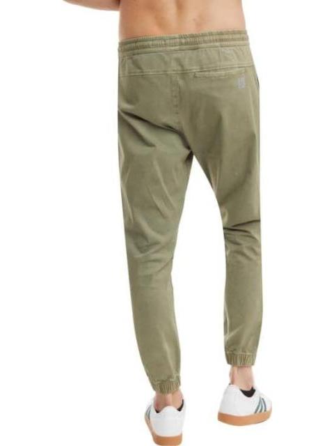 PANTALON JOGGER BASICO VERDE OLIVO NEXT CO - Imagen 3