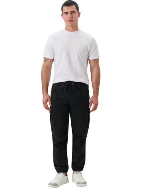 PANTALON JOGGER NEGRO ARRIBA DE LA MONTANA