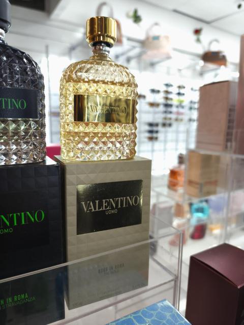PERFUME VALENTINO BORN IN ROMA THE GOLD UOMO EAU DE TOILETTE 100ML - Imagen 9