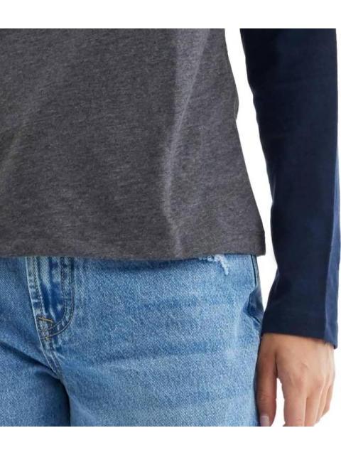PLAYERA CASUAL AZUL MARINO HOLLY LAND - Imagen 6