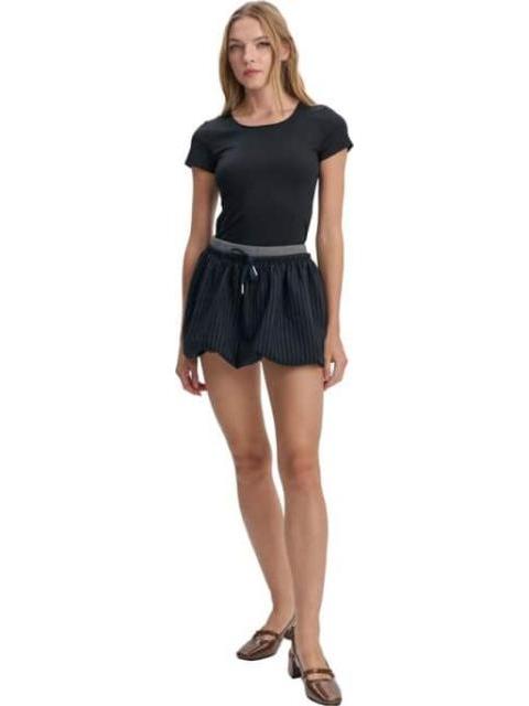 PLAYERA LISA NEGRO HOLLY LAND