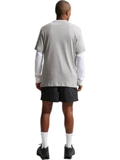 PLAYERA U NSW TEE STD CELEBRATE BRND GRIS NIKE - Imagen 3