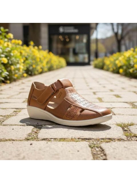 SANDALIA PERFORADA CAMEL SHOSH CONFORT
