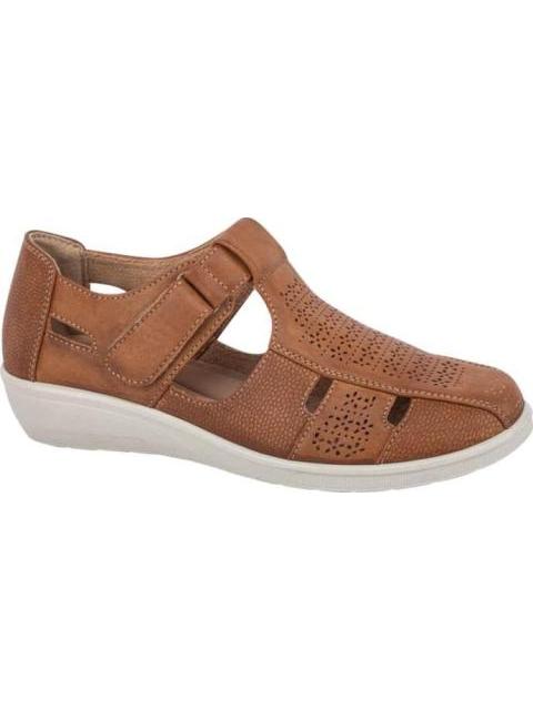 SANDALIA PERFORADA CAMEL SHOSH CONFORT - Imagen 3