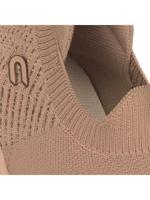 TENIS CONFORT TELA CLASICO SLIP ON BEIGE COURT - Imagen 6