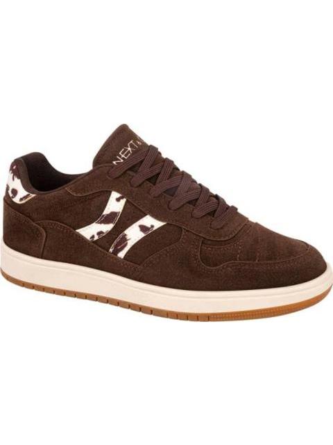 TENIS URBANO CLASICO FRANJAS VACA CAFE NEXT CO - Imagen 2