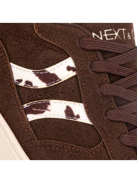 TENIS URBANO CLASICO FRANJAS VACA CAFE NEXT CO - Imagen 6